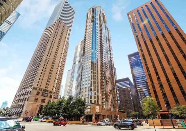 222-n-columbus-dr-3501-chicago-il-60601/hzid_4dae8f42