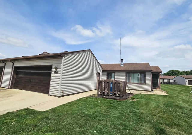 906-pomona-dr-906-champaign-il-61822/hzid_a5a28314