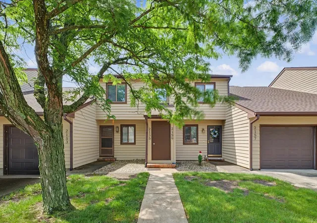 2155-harbortown-cir-a-champaign-il-61821/hzid_a33b2058