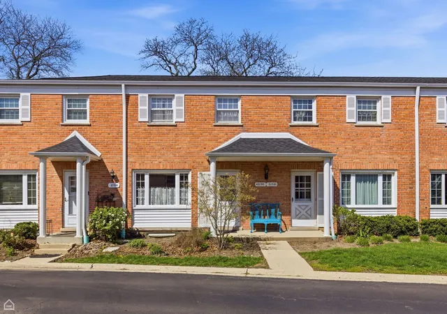 2154-rugen-rd-a-glenview-il-60026/hzid_f8d0fe25