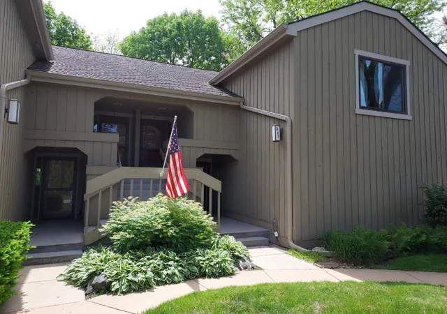 347-d-hickory-ln-c-445-lake-barrington-il-60010/hzid_044bd146