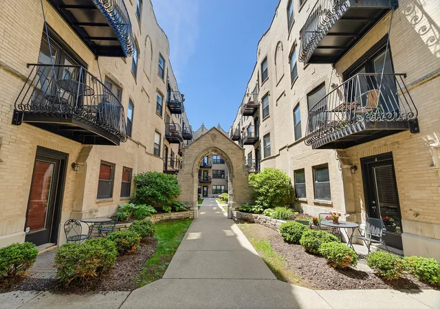 4442-n-damen-ave-3e-chicago-il-60625/hzid_11df3527