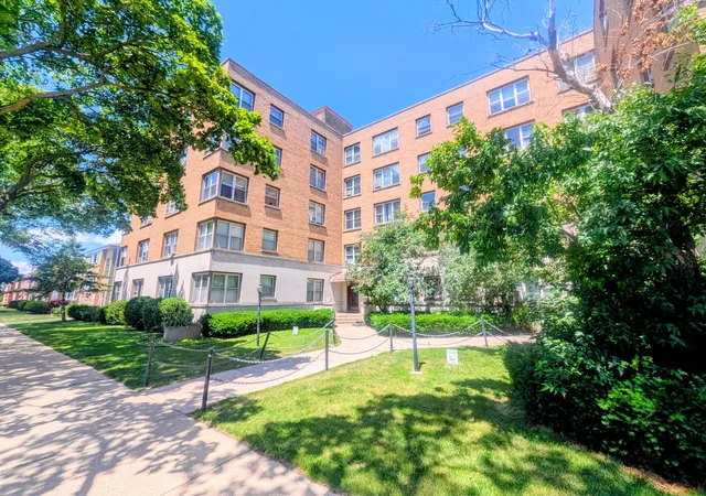 2610-w-balmoral-ave-306-chicago-il-60625/hzid_b3ad0268