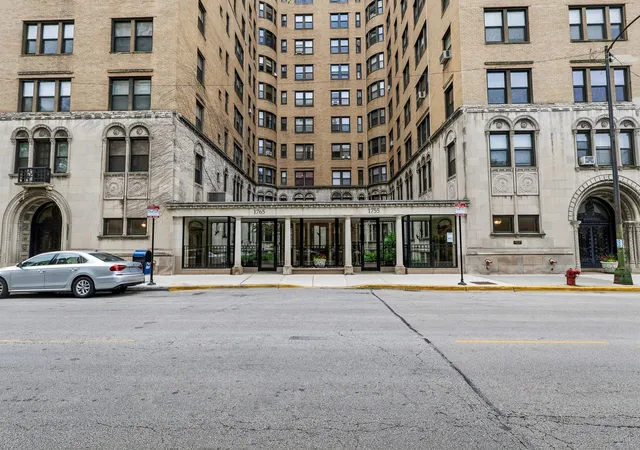 1755-e-55th-st-605-chicago-il-60615/hzid_52059856