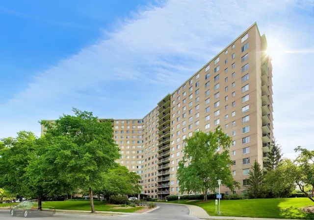 7033-n-kedzie-ave-1602-chicago-il-60645/hzid_7b396d7d