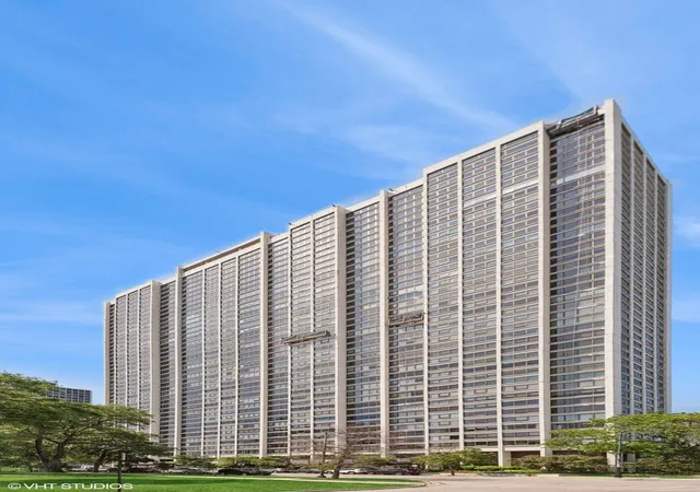 2800-n-lake-shore-dr-2808-chicago-il-60657/hzid_636dbdcc