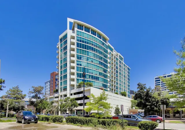 1570-elmwood-ave-909-evanston-il-60201/hzid_badb2e36