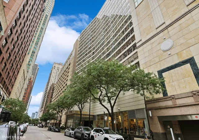 110-e-delaware-pl-1902-chicago-il-60611/hzid_e39df9a2