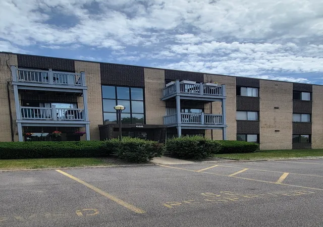 668-pinecrest-dr-204-prospect-heights-il-60070/hzid_33ffc94e