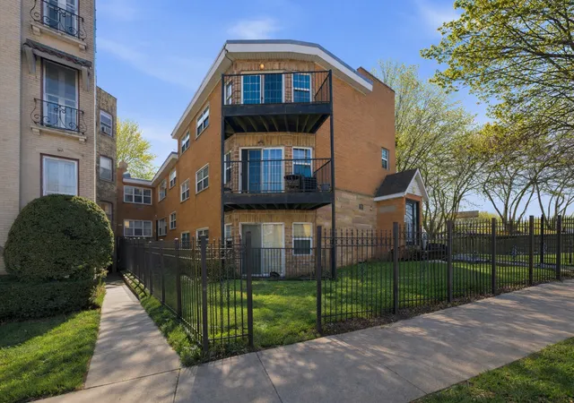 1937-w-pratt-blvd-2n-chicago-il-60626/hzid_eb8c3cb3