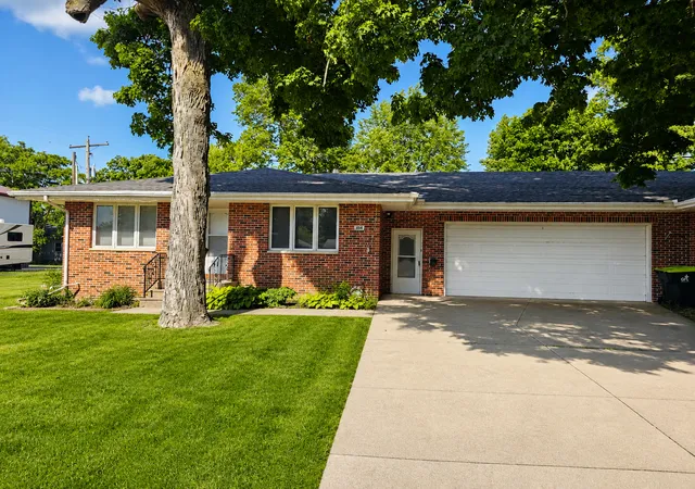 304-s-2nd-st-0-fairbury-il-61739/hzid_47f8a0f5