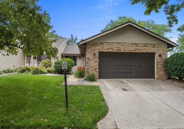 2005-eagle-ridge-ct-d-urbana-il-61802/hzid_f5f9f50b