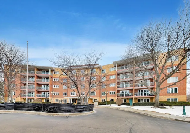 710-creekside-dr-104a-mount-prospect-il-60056/hzid_0c931d3b