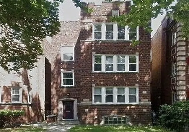 8127-s-vernon-ave-chicago-il-60619/hzid_73c0889c