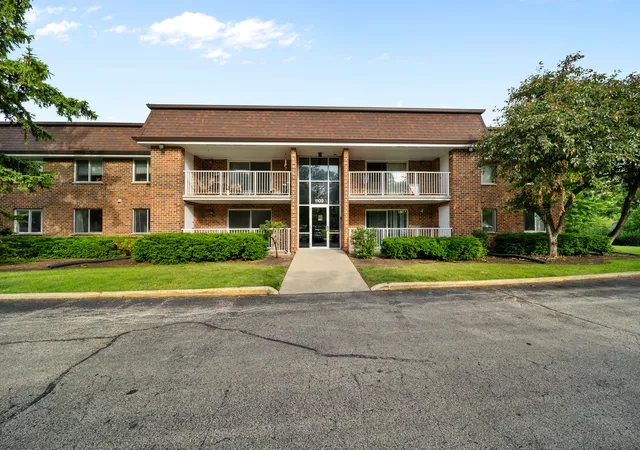1102-westover-ln-1b-schaumburg-il-60193/hzid_a8f2b39c