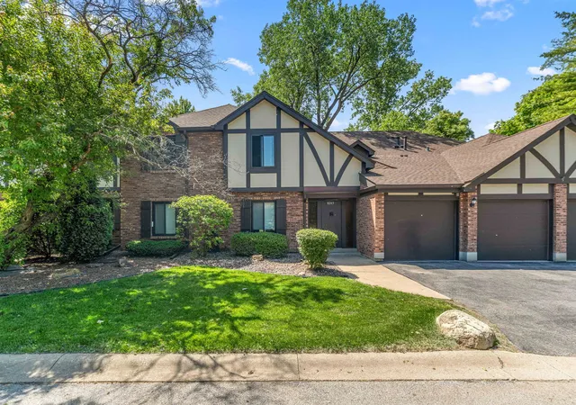 8245-poplar-ln-5b-palos-hills-il-60465/hzid_8c0581d7