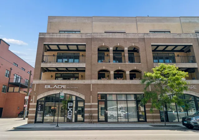 1415-w-belmont-ave-3-chicago-il-60657/hzid_98f50ac5