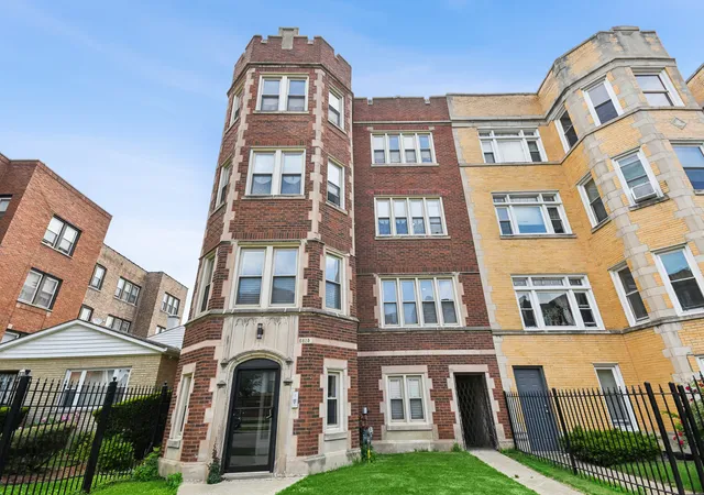 6835-s-clyde-ave-chicago-il-60649/hzid_fed92052