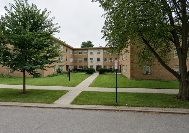 4825-hull-st-3e-skokie-il-60077/hzid_53f480ad