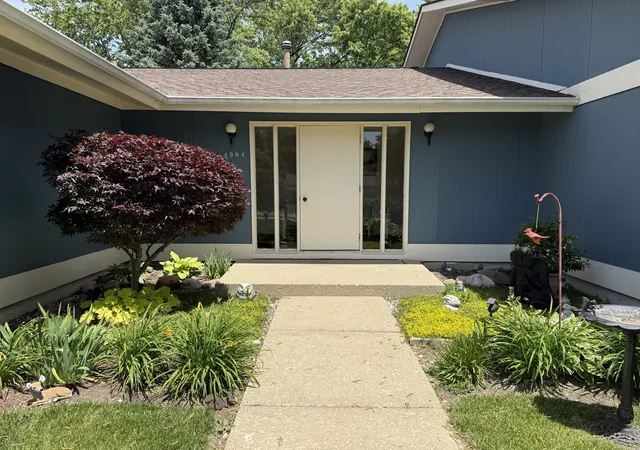 4904-w-oakwood-dr-a-mchenry-il-60050/hzid_480ed11c