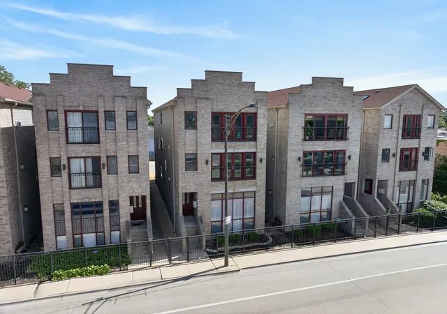 7509-w-irving-park-rd-2-chicago-il-60634/hzid_da77ed1d