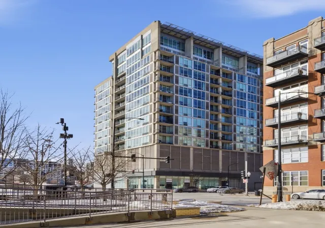 700-w-van-buren-st-602-chicago-il-60607/hzid_157e3ae5
