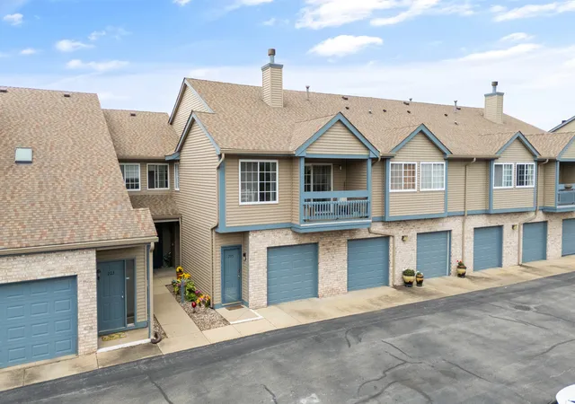 2408-windward-blvd-205-champaign-il-61821/hzid_8e80ede1