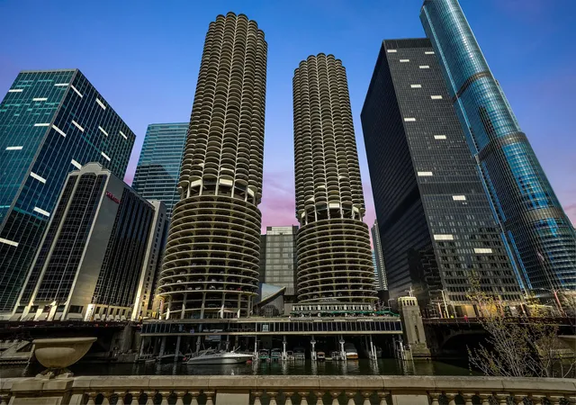 300-n-state-st-5306-chicago-il-60654/hzid_a49b54f8