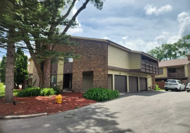 1-stony-creek-dr-1b-palos-hills-il-60465/hzid_7ab4ed80