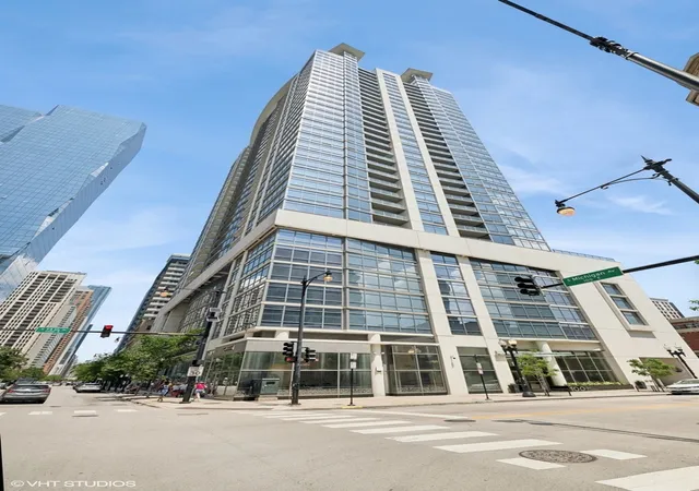 100-e-14th-st-1808-chicago-il-60605/hzid_905070c7