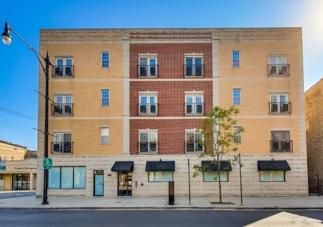 3231-w-fullerton-ave-3w-chicago-il-60647/hzid_4b78a7b3