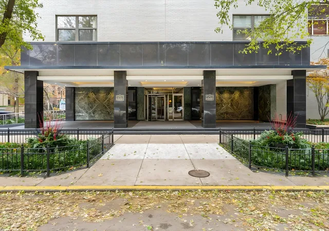 1445-n-state-pkwy-1904-chicago-il-60610/hzid_cc4d1a35