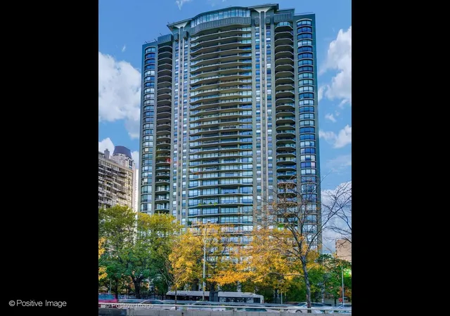 1040-n-lake-shore-dr-7c-chicago-il-60611/hzid_4f381f53