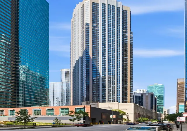 512-n-mcclurg-ct-2402-chicago-il-60611/hzid_05e6d7ee