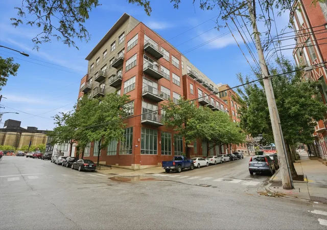 824-w-superior-st-b211-b212-chicago-il-60642/hzid_e4258920