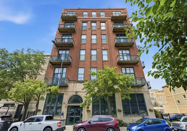 1632-s-indiana-ave-304-chicago-il-60616/hzid_251ff4ea