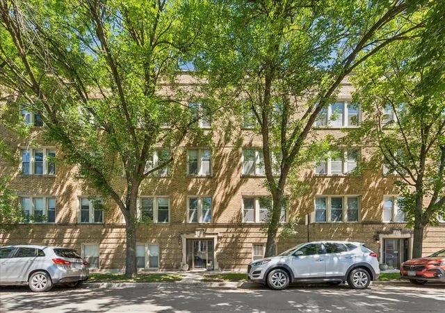 2152-w-ainslie-st-d2-chicago-il-60625/hzid_31e3d0a9