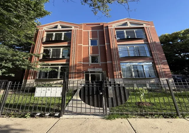2657-w-thomas-st-2e-chicago-il-60622/hzid_226d1ec9