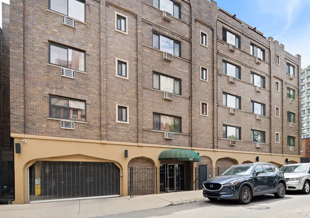 455-w-saint-james-pl-506-chicago-il-60614/hzid_bbf795b2