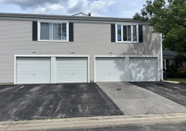 1353-cove-dr-207b-prospect-heights-il-60070/hzid_e351c665