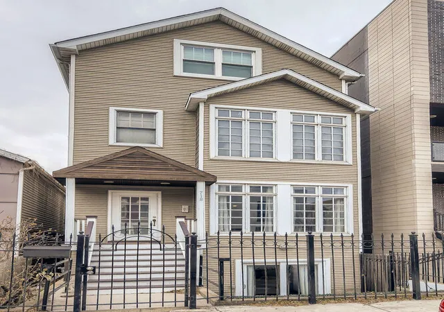 718-n-willard-ct-2-chicago-il-60642/hzid_0c9d5a51