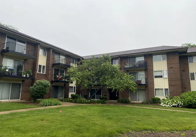 5s100-pebblewood-ln-d10-naperville-il-60563/hzid_4c080fa8