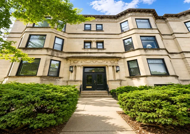 1359-e-57th-st-1-chicago-il-60637/hzid_b4a415a8