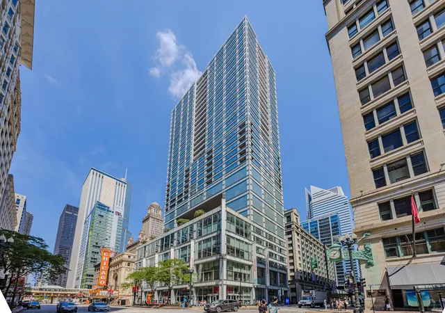 8-e-randolph-st-1803-chicago-il-60601/hzid_9fb5ab68