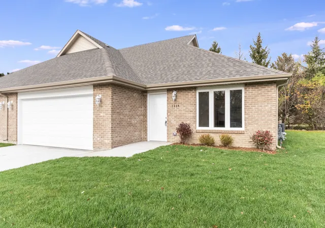 5512-hearthside-dr-bourbonnais-il-60914/hzid_7c955a8a