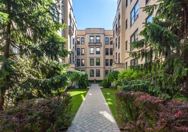 3608-n-pine-grove-ave-b7-chicago-il-60613/hzid_45f4c4ae