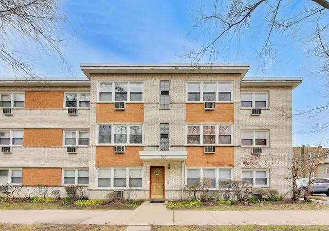 7123-n-damen-ave-6e-chicago-il-60645/hzid_ce156e71