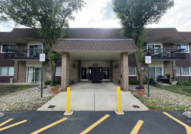 3425-83rd-st-d13-woodridge-il-60517/hzid_d15812b6