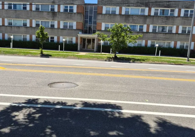 4949-church-st-301-skokie-il-60077/hzid_ec1535d4