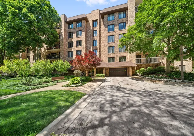 3810-mission-hills-rd-401-northbrook-il-60062/hzid_1f7062e4